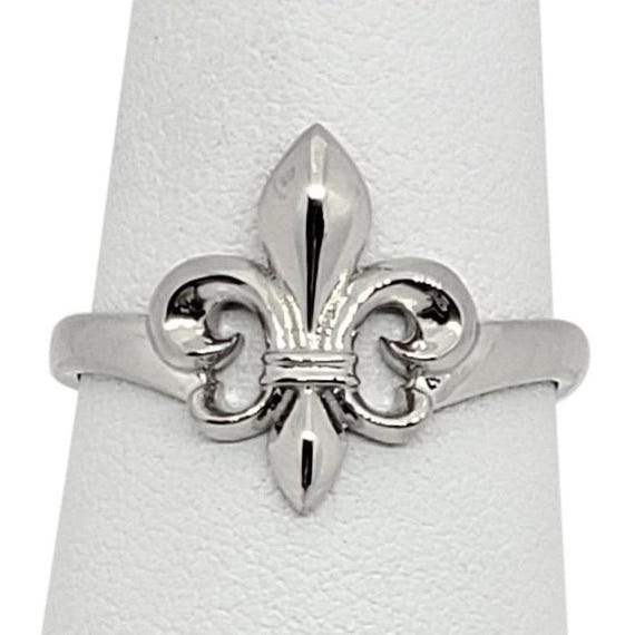 Solid 18K White Gold Fleur de Lis Ring, Fleur-de-Lis Symbol Ring, Elegant White Gold Ring, Luxury Women's Gold Ring, Unique Women's Jewelry