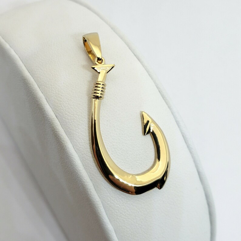 Gold hook pendant Clearance