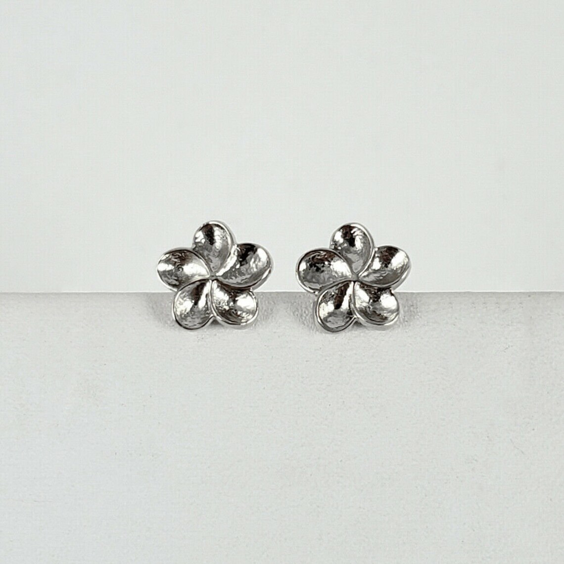 Solid 18K White Gold Stud Earrings 9mm Plumeria Flower 1.8 Etsy