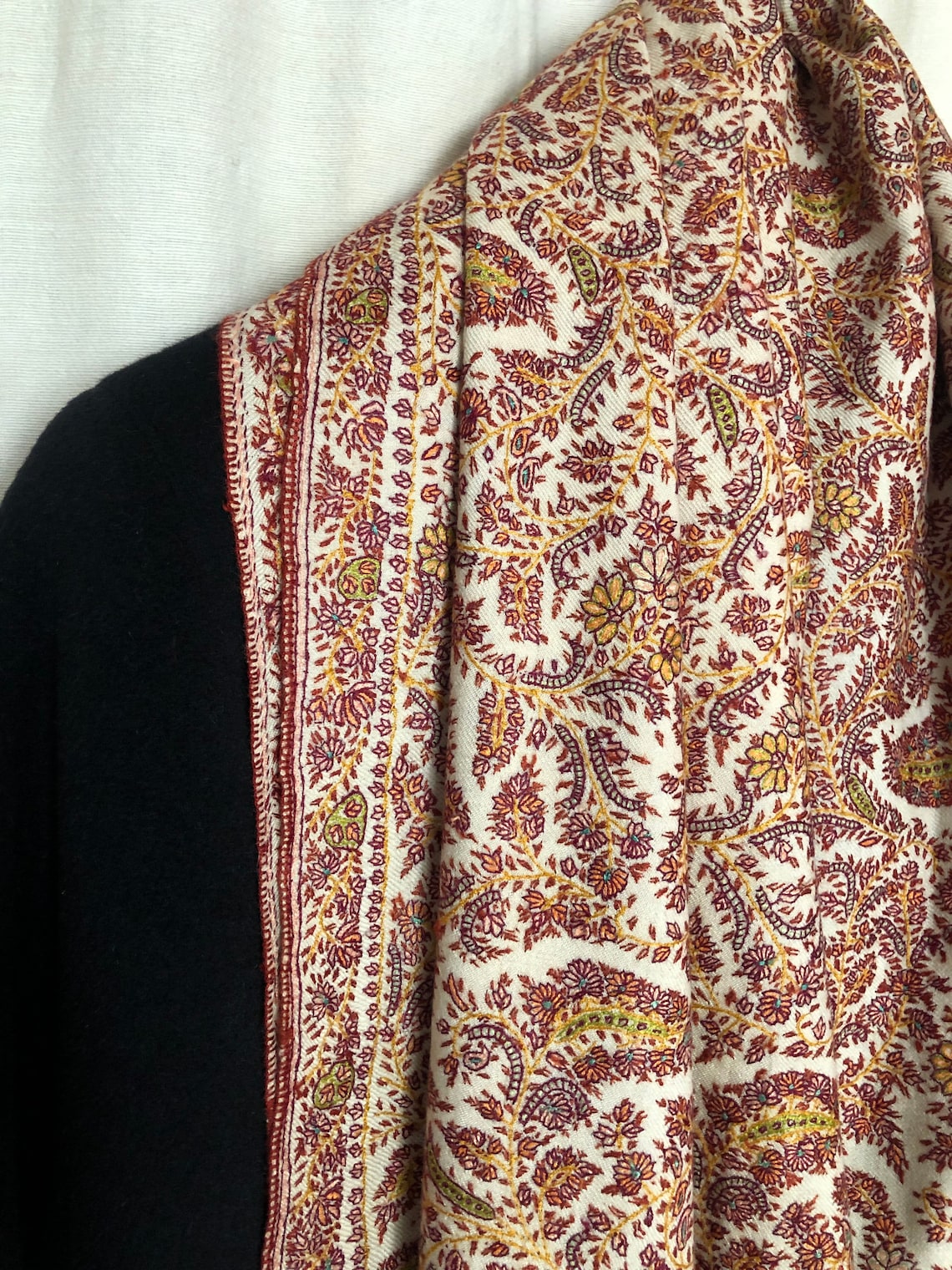 Kashmir Pashmina Sozni Jamawar Embroidery Shawl White Ryes Etsy