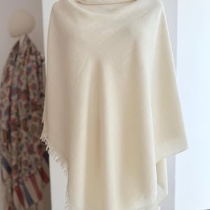 2.5 Yard Natural White Pashmina Shawl with Hand Spun Yarns