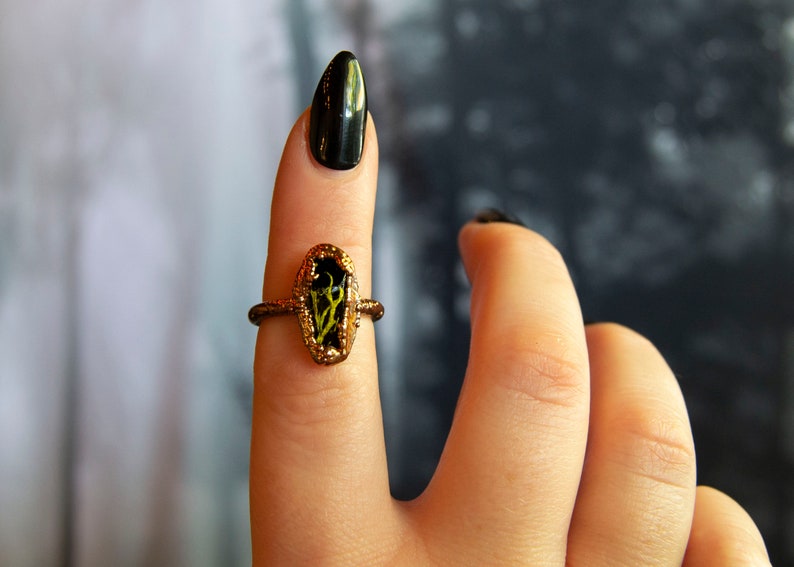 Size 7 Swamp Witch Forest Crystal Moss Witchy Lichen Dark Occult Black Goth October Halloween Nature Electroformed Resin Plant Ring