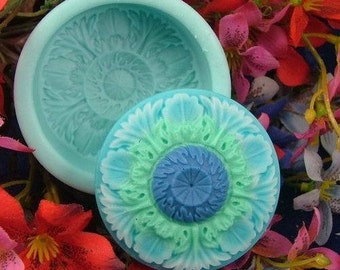 Floral Round Soap Mold Flexible Silicone Mold Candy Chocolate Mold Polymer Clay Mold Resin Mold Baking Tools R0267