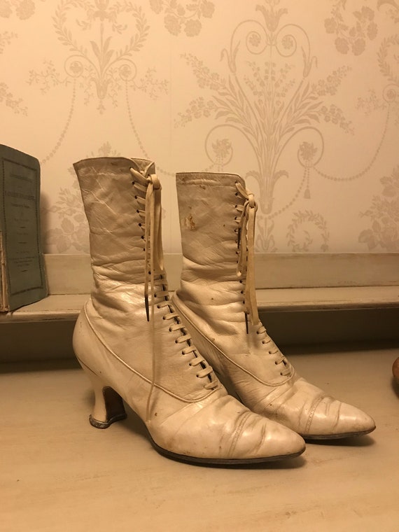 Antique white Victorian Bride / Wedding boots