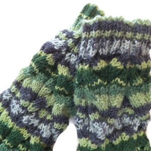 Hand knitted wool socks, casual socks, cable socks, green socks, unique house socks, dress socks image 2