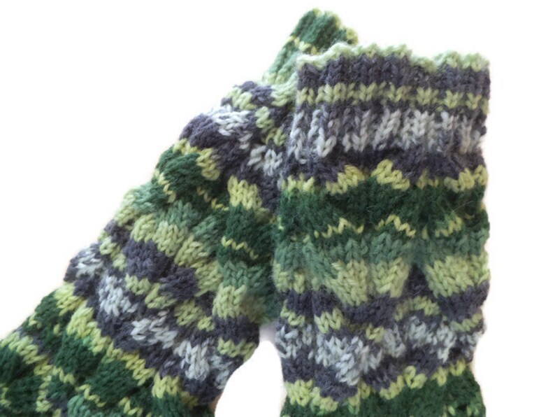 Hand knitted wool socks, casual socks, cable socks, green socks, unique house socks, dress socks image 2