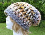 Gehaakte slouch muts voor vrouwen. Laten we genieten van dit winterseizoen met deze kleurrijke hoed. Warme dikke muts om te dragen in het winterseizoen