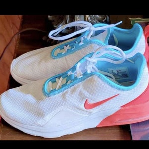 air max motion 2 white and blue