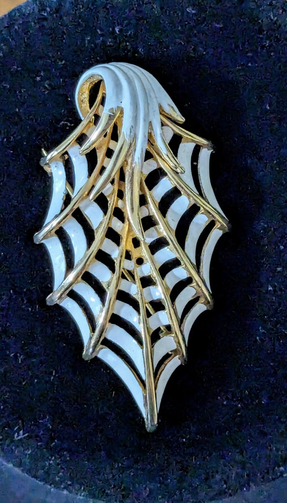 Vintage Art Deco Enamel Spider Web Brooch