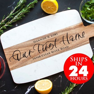 Hogar Dulce Hogar Marmor und Holz Servierbrett | Personalisiertes Hochzeitsgeschenk | Einweihungsgeschenk | Personalisiertes Familien Schneidebrett