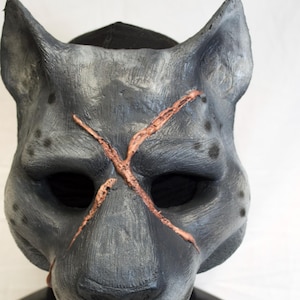 灰色の斑点のあるカジート、戦いの傷跡のある、LARP、パフォーマンス、衣装用の猫のマスク