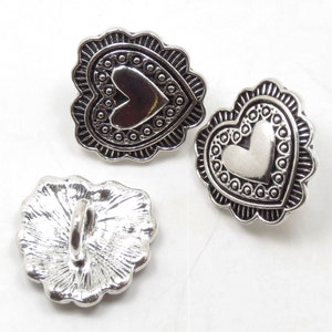 Silver Southwestern Heart Concho Buttons - Antique Silver Heart Metal Shank Buttons - 20mm x 20mm Sewing Buttons - 3pcs (BU9345)