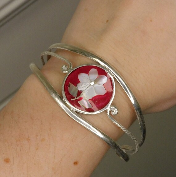 Inlay flower cuff bracelet Gem