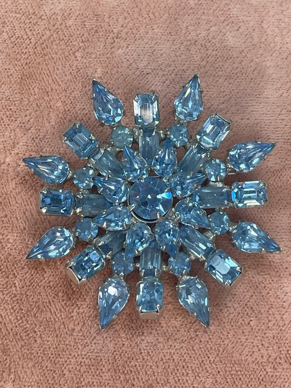 Large Vintage light blue rhinestone fashion pin