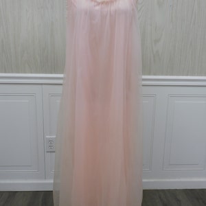 Vintage nylon roze mouwloze nachtjapon, maat m