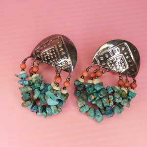 Brincos vintage turquesa e coral