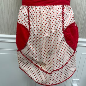 Vintage red/white heart polka dot half apron