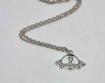UFO Alien Charm Necklace: "I Want to Believe" Silver Tone Chain