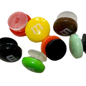 Color Coated Chocolate Button M Candies Garden Clog Foam Shoe Ventilation Hole Clip Charms Rainbow M and Ms Push Charm