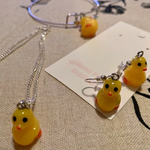 Rubber Ducky Bracelet Ketting en Bungelen oorbellen - Ducks Beste Vrienden Kettingen - Duck Pond Sieraden Set - Mix en Match Duck Set Oorbellen