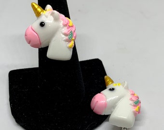 White and Pink Emoji Rainbow Unicorn Ring or Pin - Pink Nose Unicorn - Gold Horn - Unicorn Gift - Unicorn Brooch - Magic Birthday - Emoticon