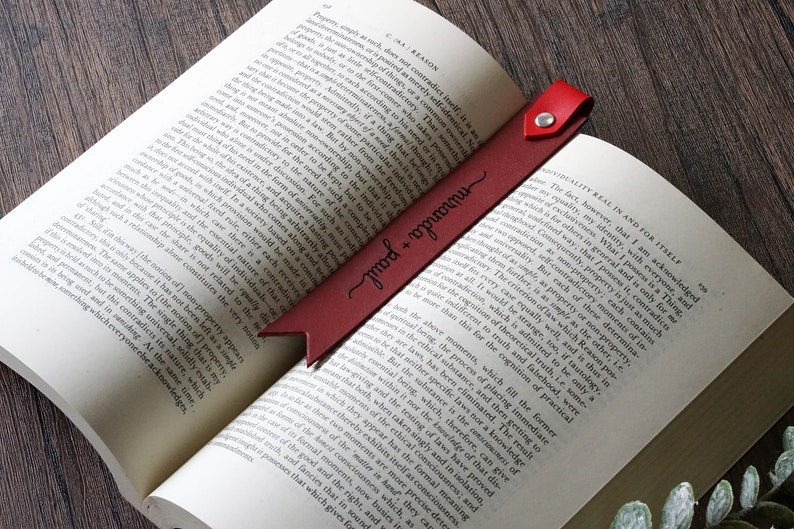 Christmas Gift, Personalised custom Leather Bookmark, Bookworm gift, for her, Engraved Quote & Initials, Handmade Gift Birthday image 5