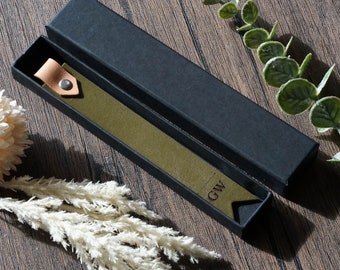 Personalised custom Leather Bookmark, Bookworm gift, for her,  Engraved  Quote & Initials, Handmade Gift Birthday Christmas- Bookclub bulk
