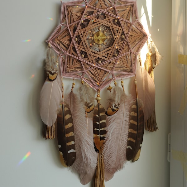 Mandala God’s Eye Ojo de Dios avec plumes de faisan et d’autruche, décor en forme d’étoile de fil tissé, magnifique décor mural boho, cadeau boho chic