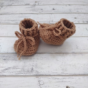 Crochet Baby Booties, Baby Moccasins, Gender Neutral Boots, Boho Baby Shoes, Neutral Baby Slippers, Unisex Baby Shoes, Infant Shoes
