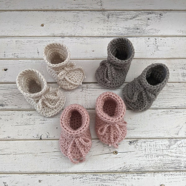 Crochet Baby Booties, Gender Neutral Boots, Winter Baby Shoes, Neutral Baby Slippers, Unisex Baby Shoes, Handmade Infant Booties, MADE2ORDER