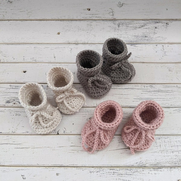 Crochet Baby Booties, Gender Neutral Boots, Winter Baby Shoes, Neutral Baby Slippers, Unisex Baby Shoes, Handmade Infant Booties, Moccasins