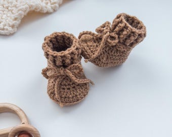 Crochet Baby Booties, Baby Moccasins, Gender Neutral Boots, Boho Baby Shoes, Neutral Baby Slippers, Unisex Baby Shoes, Infant Shoes