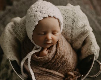 Crochet Baby Girl Bonnet, Newborn Bonnet Hat, Baby Bonnet, Infant Bonnet Hat, Baby Girl Photo Prop, Baby Shower Gift, MADE to ORDER