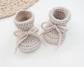 Crochet Baby Booties, Gender Neutral Boots, Winter Baby Shoes, Neutral Baby Slippers, Unisex Baby Shoes, Handmade Infant Booties, MADE2ORDER