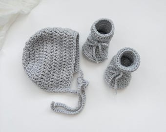 Crochet Baby Bonnet and Booties Set, Newborn Baby Outfit, Baby Girl Bonnet and Booties, Newborn Bonnet Hat, Baby Shower Gift, Made to Order