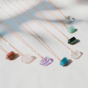Tiny Crystal Necklace, Gem stone Layering Necklace for Her, Colorful Crystal Choker Necklace Gift for Mom, Minimalist Gold Crystal Necklace