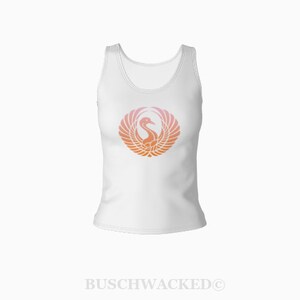 K&ouml;nnte beinhalten: Wei&szlig;es Tanktop mit einem rosafarbenen und orangen, stilisierten Vogeldesign in einem Kreis auf der Vorderseite.