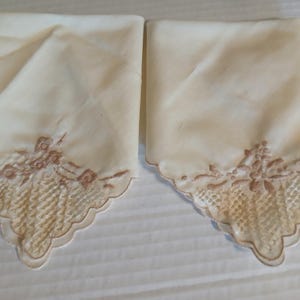 Set of 2 Vintage Hankerchiefs