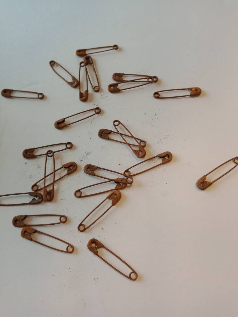 25 Piece 2” Inch Large Primitive Rusty Rusted Safety Pins Crafting Crafts  Prim