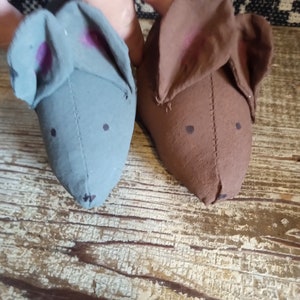 Country Mouse & City Mouse Set – Primitive Bowl Filler Pair, Handmade Rustic Farmhouse Shelf Sitters, Woodland Holiday Decor