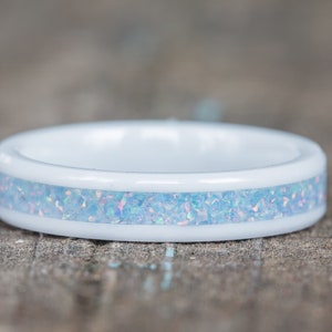 Ice Blue Opal Keramik Ring - Stapelbare Frauen Band