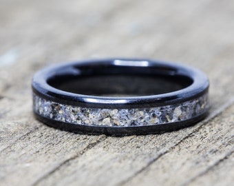 Blue Sapphire & Your Sand Black Ceramic Ring