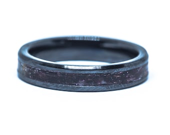 Your Dried Flower Inlay 4mm Black Ceramic Stacking Ring