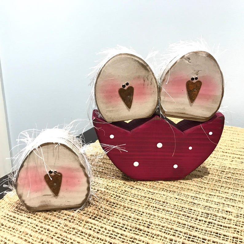 One Wood peep. Baby peeps. Easter wood decor. Tiered tray decor. Spring wood decor. Spring decor. Easter chicks. Modern Prims. Easter decor. zdjęcie 3