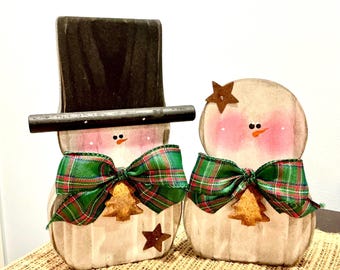 Set of 2 snowmen. Christmas decor. Snowman decor. Farmhouse decor. Modern Prims. Winter decor. Wood snowman. Valentines decor.