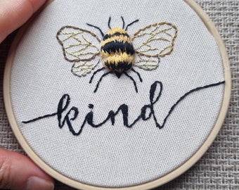 3D Bee Hand Embroidery Hoop Art, Bee lover, Bee Kind Gift, Mini Hoop art, Gift for Home Décor, Wall Art, Positive vibes, Gift for Bee lover