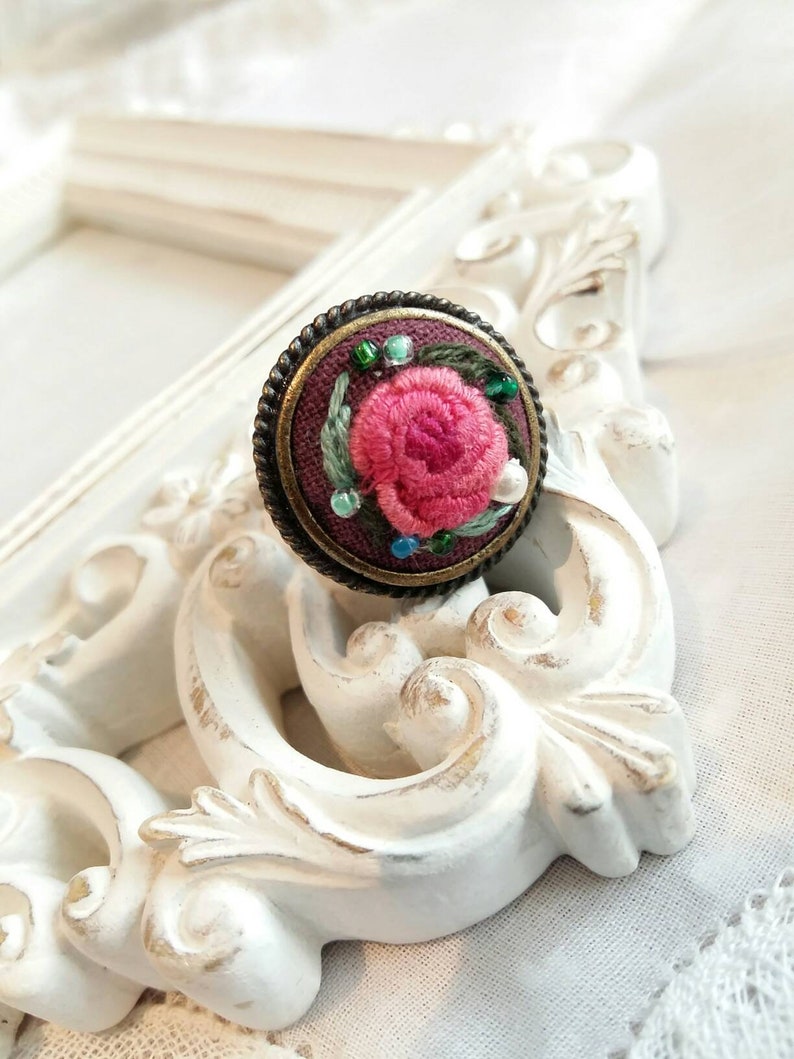 Hand Stitched Vintage Floral Ring, Hand Embroidered Floral Ring, Adjustable Flower Ring, Handmade Jewellery, Embroidered Round Ring image 3