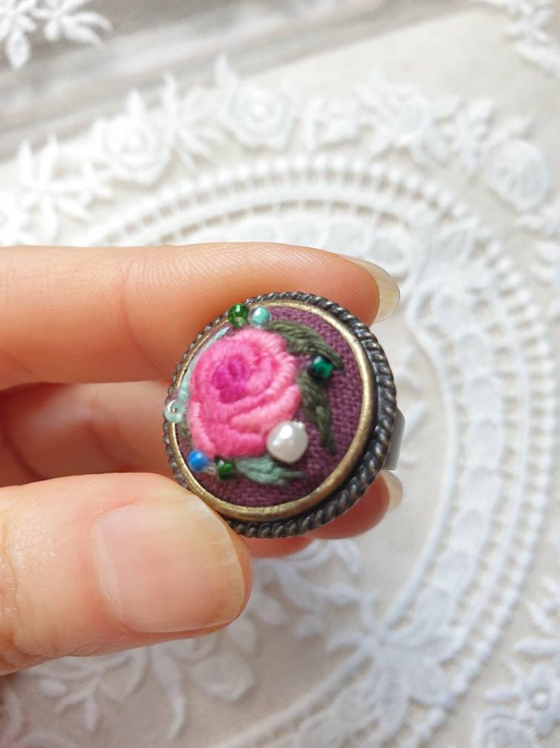 Hand Stitched Vintage Floral Ring, Hand Embroidered Floral Ring, Adjustable Flower Ring, Handmade Jewellery, Embroidered Round Ring image 6