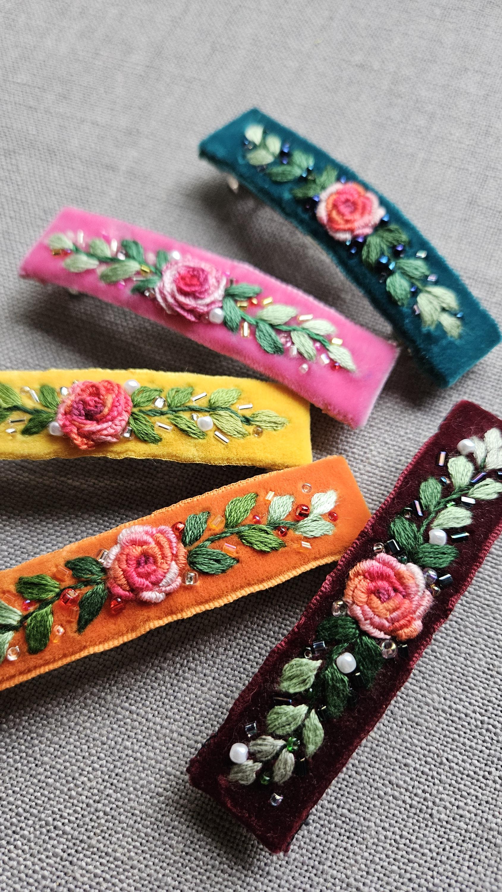 Hand Embroidered Velvet Hairclip, Hand Embroidered Velvet  display picture 3