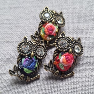 Hand Embroidered Owl Brooch, Owl Lover Brooch, Floral Owl Brooch, Vintage-inspired jewelry, Gift for Mum, Gift for her, Mother&#39;s Day Gift